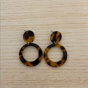 H&M Tortoise Shell Patterned Hoop Earrings